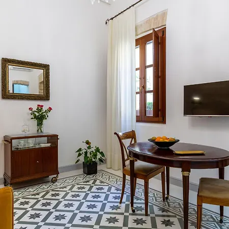 Mch Marina Charming House - Elegant In